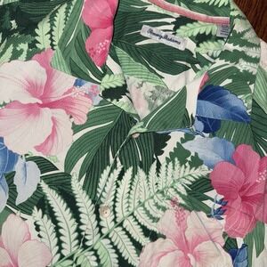Tommy Bahama 100% Silk Camp Shirt Colorful Floral Hawaiian Men's L Short Sleeve